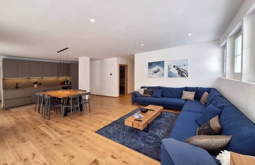 Saas-Fee Apartment | Beautiful & modern flat in Haus Silberdistel for 12 people