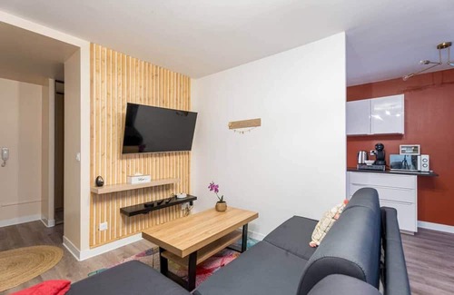 Patrotte Metz-Nord Apartment | Le Jenny - 2 beds - 4 pers' - Parking - Streaming