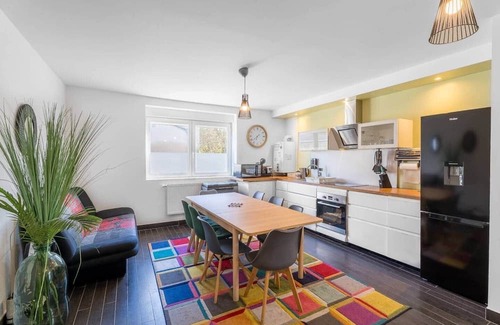 Woippy House | House 240m² - 7ch - 16pers' - 2sdb - 10TV - Wifi