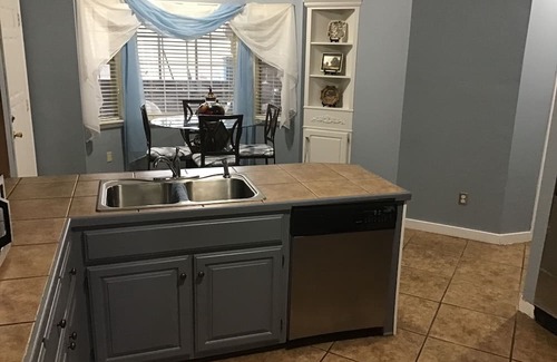 Benton House | Charming 3-bedroom 2.5 bath house in pleasant Yazoo City with plenty of space