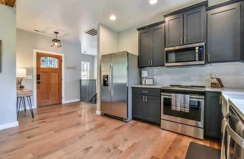 Fairview House | Asheville Mountain Retreat with Incredible Views!