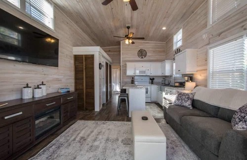 Upward Cottage | Cozy Haven Cottage~$375 Free Activities Daily