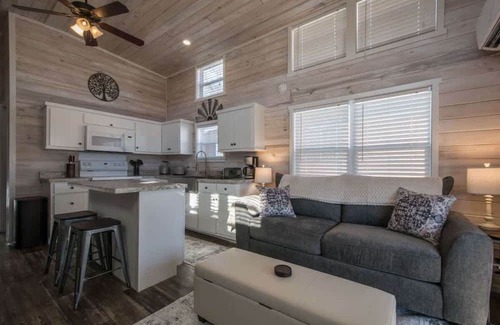 Upward Cottage | Cozy Haven Cottage~$375 Free Activities Daily