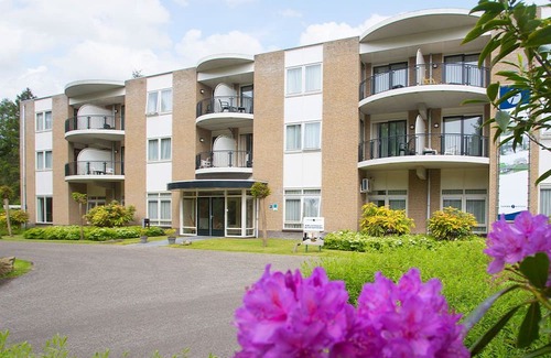 De Bult House | Relaxing Scenic Stay | Near Giethoorn & De Wieden Nature Reserve | Pet Friendly
