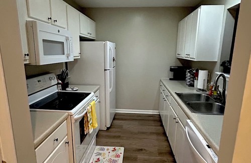 Greenville House | Stylish 2BR Townhome, Pet-Friendly, Parking, Near ECU!