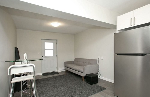 Woodbine Gardens Apartment | Full Private apartment for rent daily/weekly/Monthly