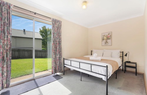 North Turramurra House | Fantastic 4-bedroom house with AC in Turramurra