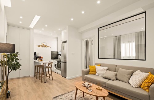 Larnaca City Centre Apartment | Lazuli Hermes Apartments