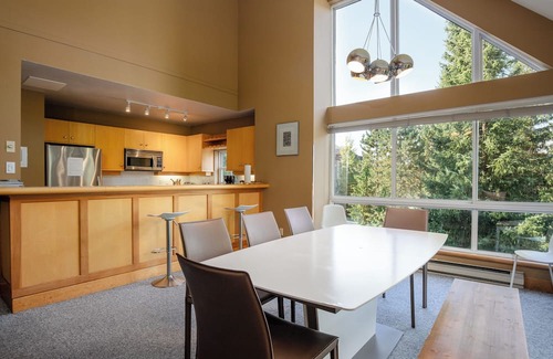 Whistler House | Well furnished 3-bedroom townhome in perfect location for ski or golf