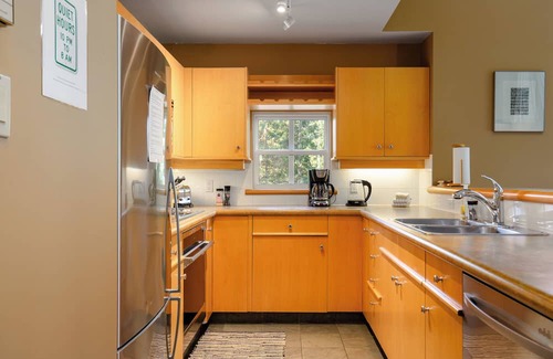 Whistler House | Well furnished 3-bedroom townhome in perfect location for ski or golf