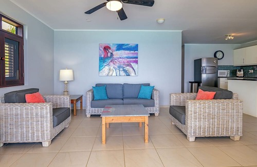 Kralendijk Apartment | Elegancia OceanFront Apartment