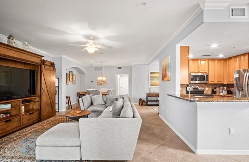 Bonita Springs House | 3601 Bonita National Coach Home