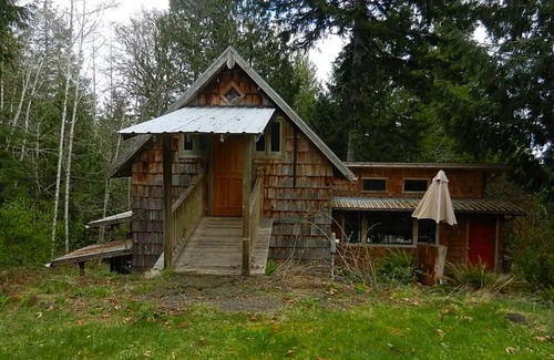 Brinnon House | A perfect escape in the woods on the Hood Canal! Cabin, treehouse, camp sites!