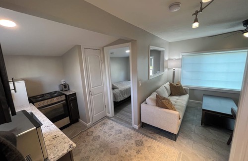Mattydale House | Charming Tiny House minutes from Syracuse!