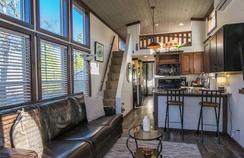 Upward House | Skyview Cottage~$375 Free Activities Daily!