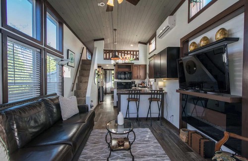 Upward House | Skyview Cottage~$375 Free Activities Daily!