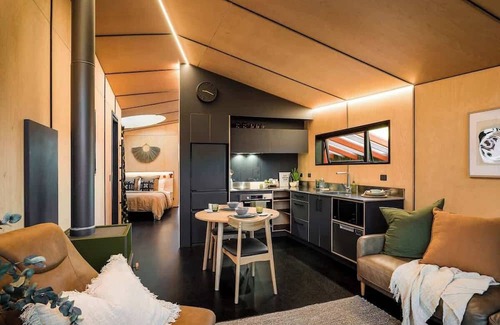 Ben Ohau Cabin | Skylark Cabin – Private Luxury Escape with Hot Tub