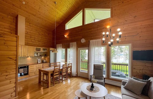 Ylitornio Villa | Napapiirin Järvilomat