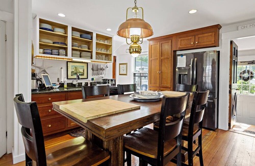 West Barnstable Other | Gorgeous Old Farmhouse w/Spa Near Beach. Pet Friendly!