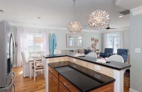 Long Beach House | Ocean Views, Large Decks, Dog Friendly, Fenced Yard, Screened in Porch, Fire Pit