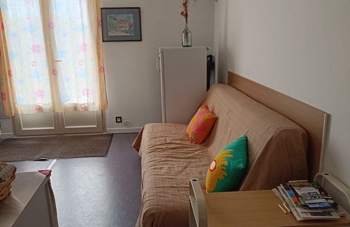 Aydat Apartment | Au Coeur des Cheires d'Aydat (3 people +1 clic clac for child)