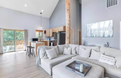 Tollgate Canyon House | Aspen Grove Cabin Above Park City with Hot Tub