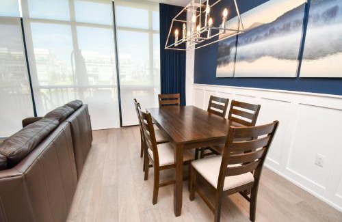 Innisfil House | 3 Bed Waterfront Townhouse Private Dock