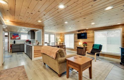 Rock Creek House | Charming Happy Valley Home 13 Mi to Portland!