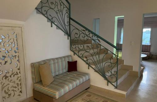 La Soukra Villa | Fleur de lys