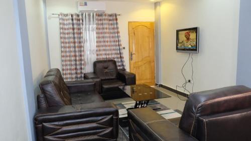 Bonaberi Hotel | MEJOM HOTEL & APARTMENTS Douala - Ndobo Bonaberi