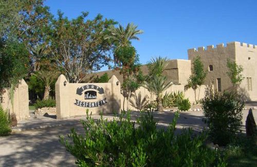 Sesfontein Hotel | Fort Sesfontein Lodge & Safaris