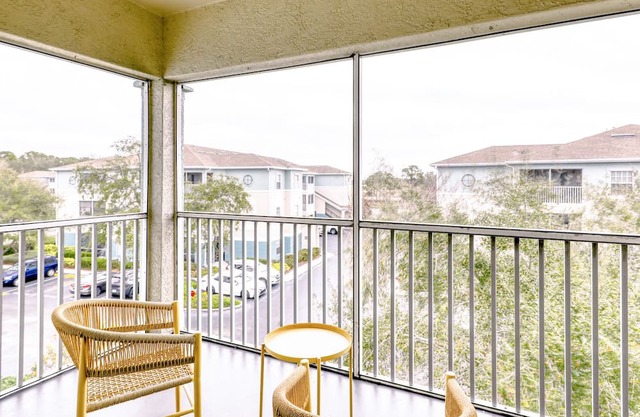 Modern Apartment in Prime Location (ID8573X64)