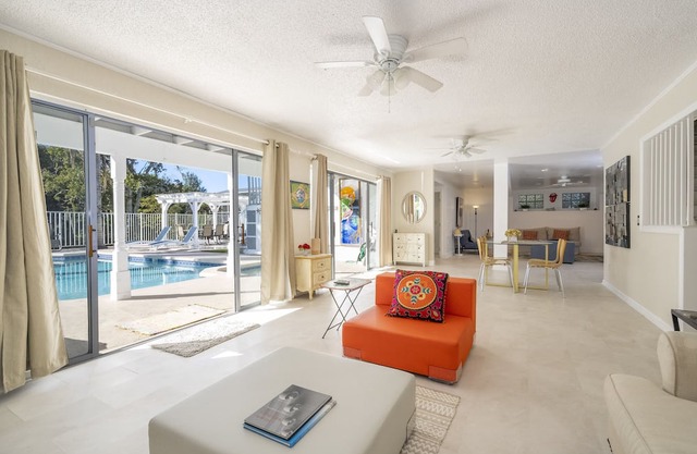 Water Front Villa Close Disney and Universal