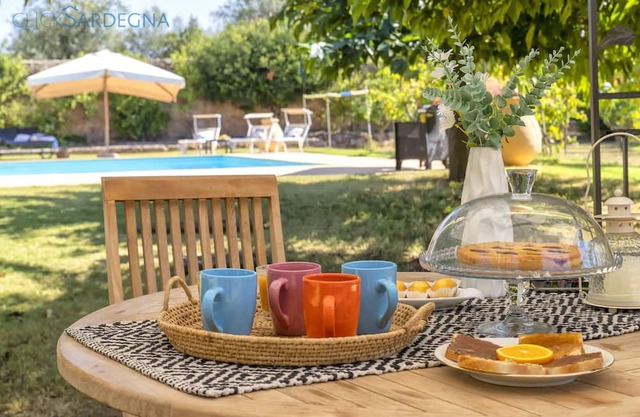 Alghero, a prestigious independent ancient home with pool