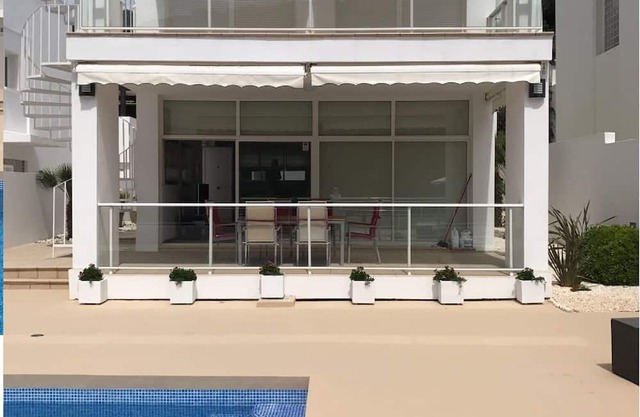 Chalet with private pool, Wifi and A. C in Cala Vadella