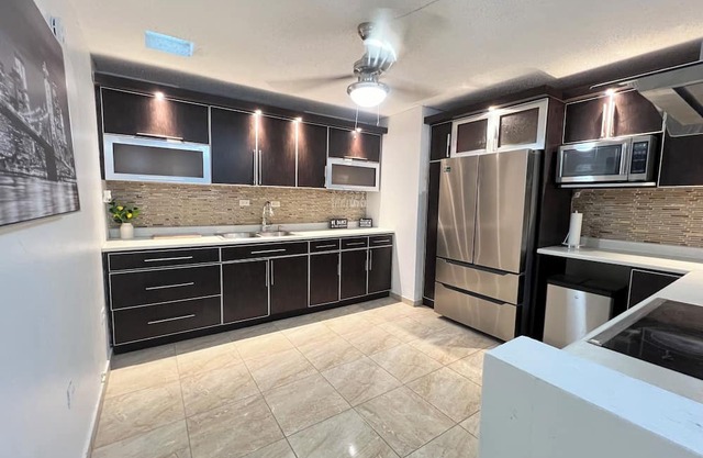 Charming 3-bedroom house, pool and 5 min from SJU airport.