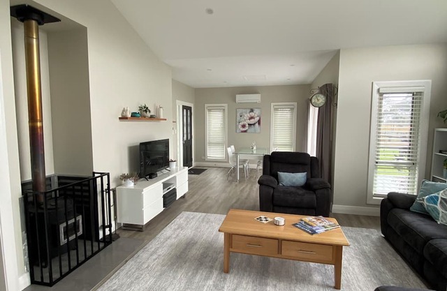 Argyle Cottage @ Nielshouse Guesthouse on 5 acres of rural countryside