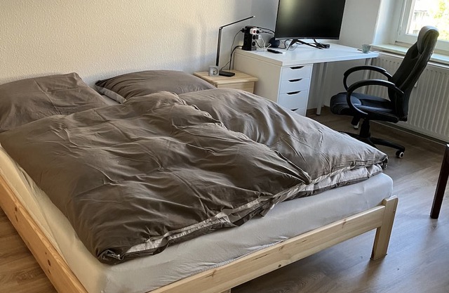 Apartment 'Gemütliche Einraumwohnung' with Shared Garden and Wi-Fi