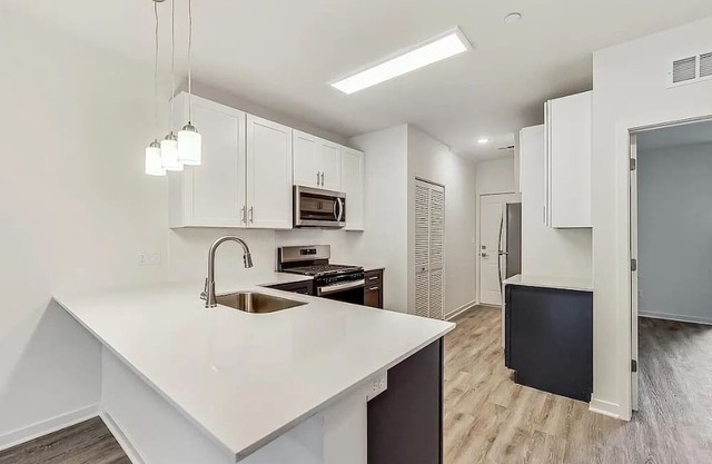 Cozy 1-bedroom apartment with AC, WiFi in Mundelein