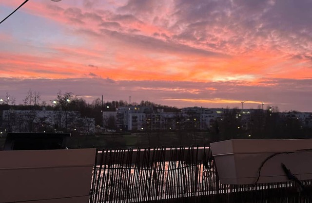 Zen T4 near Paris, Disney & RER A - TV & Wifi
