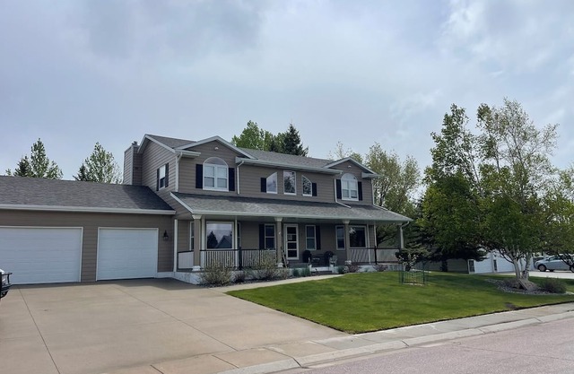 Enjoy the Camporee in style with this spacious, elegant home great for a family