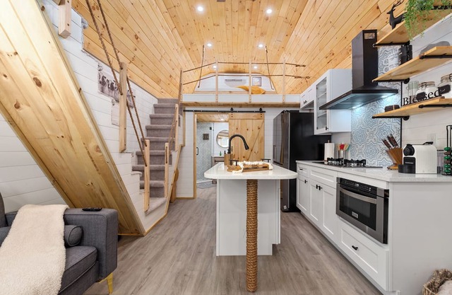 The Moose Cabin, Luxury Stay