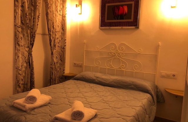 Apartment 'Miguel Y Rosa 2' with Wi-Fi and Air Conditioning