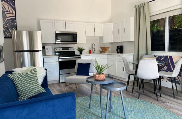 Havana Ooh Na Na (Unit B)