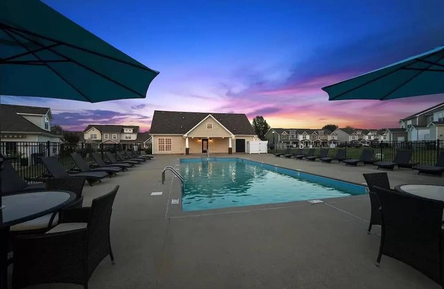 Centrally located Townhome with Pool Access and game room