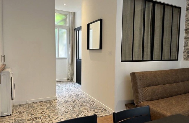 Pretty atypical nest with garden