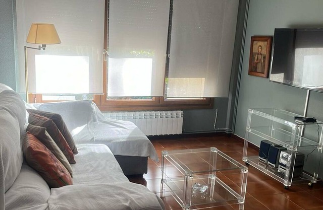 Villa Jaca, 4 bedrooms, 6 persons