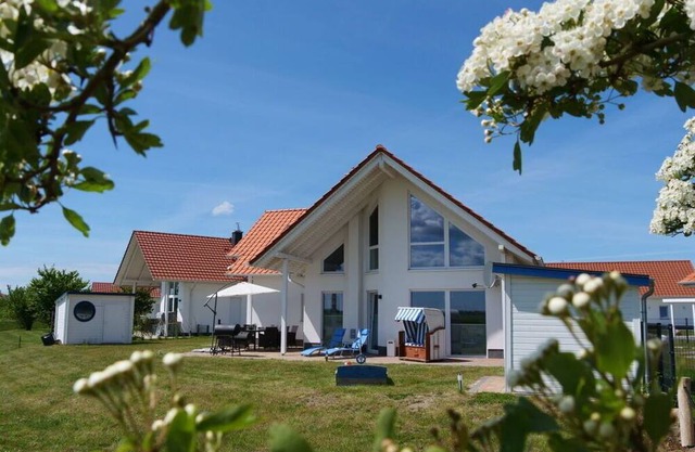 "Home port" Modern retreat