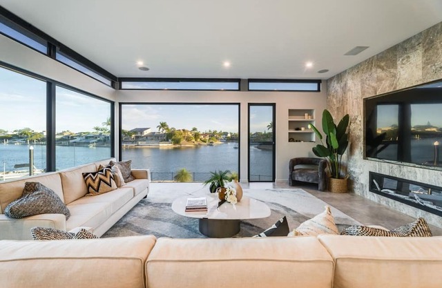 Anchored on an exclusive point position