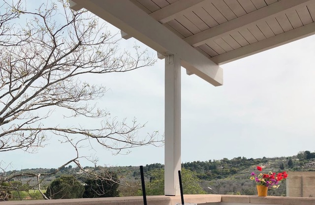 Beautiful Mediterranian Villa with pool